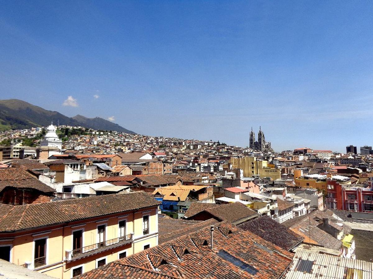 History Hostal Quito Exterior photo